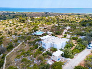 Splendida Villa con Piscina vista mare, a Pescoluse