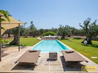 foto immobile Masseria di Charme con Piscina e 10.000 m2 di Giardino n. 14