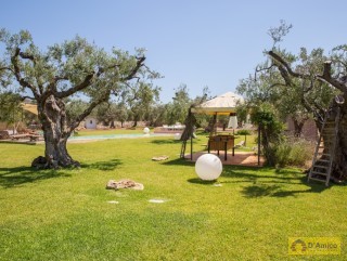 foto immobile Masseria di Charme con Piscina e 10.000 m2 di Giardino n. 12