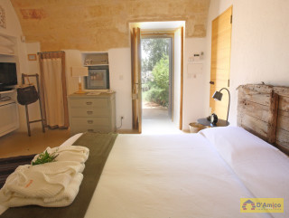 foto immobile Masseria di Charme con Piscina e 10.000 m2 di Giardino n. 30