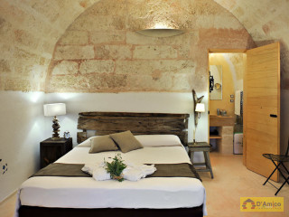 foto immobile Masseria di Charme con Piscina e 10.000 m2 di Giardino n. 33