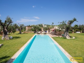 foto immobile Masseria di Charme con Piscina e 10.000 m2 di Giardino n. 13