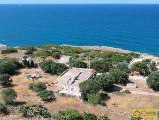 foto immobile Villa di LUSSO Incantevole Vista Mare da ristrutturare, con Piscina n. 2