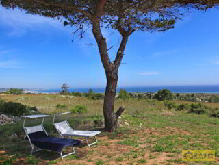 foto immobile Lussuosa Villa Vista Mare sulla Collina con Progetto per Piscina n. 4