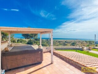 foto immobile Tipica Villa Vista Mare con Dependance e Progetto approvato per una Piscina. n. 31