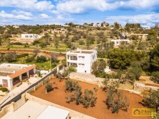 foto immobile Villa Vista Mare da Completare, con Giardino, a 400 metri dalla Spiaggia n. 14