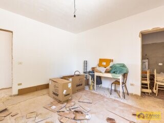 foto immobile Villa Vista Mare da Completare, con Giardino, a 400 metri dalla Spiaggia n. 39