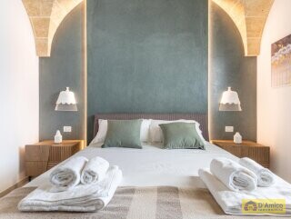 foto immobile Prestigiosa Villa Vista Mare con Piscina, in Collina a Pescoluse n. 28