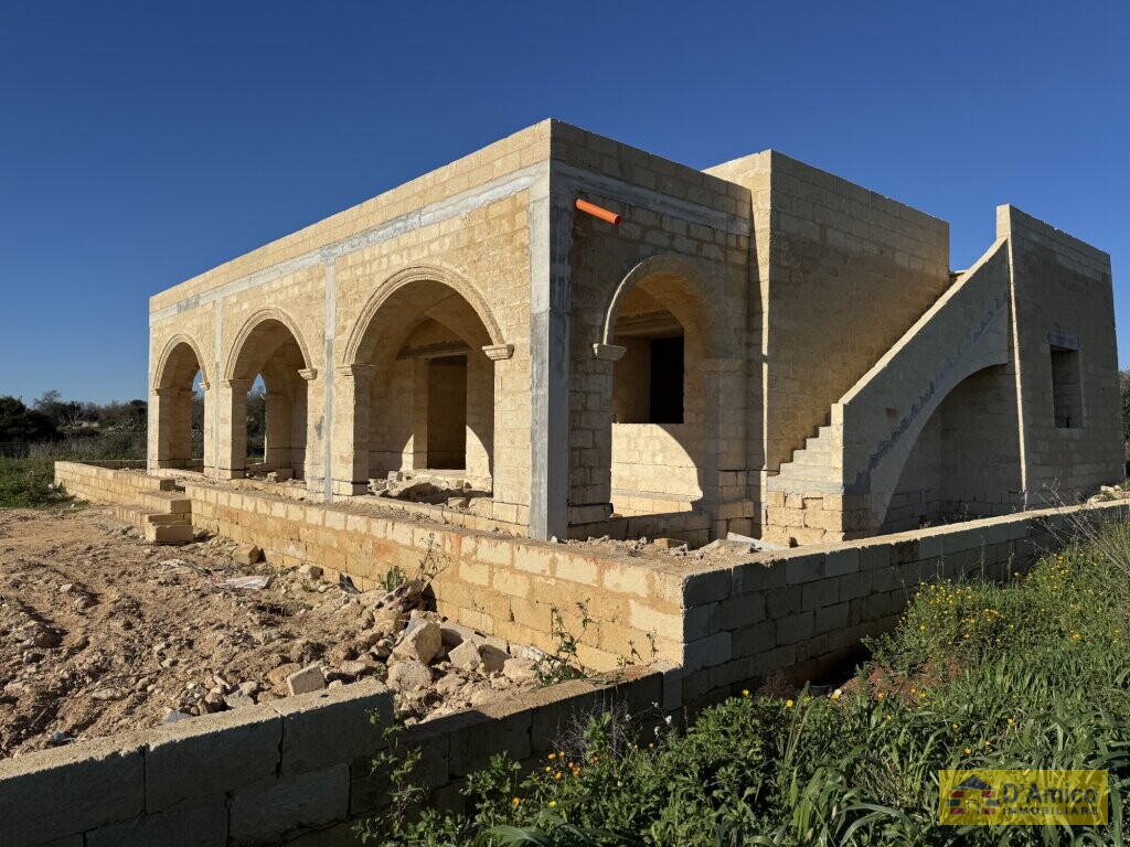 foto immobile Villa Tipica, in costruzione, con Piscina, immersa nella campagna del Salento n. 9