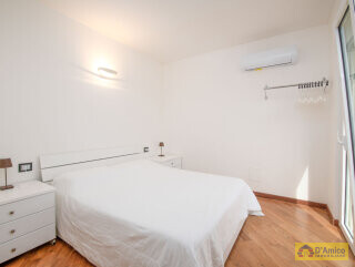 foto immobile Moderna Villa Trullo Vista Mare con Piscina e Jacuzzi a 4 km da Torre Santa Sabina n. 17