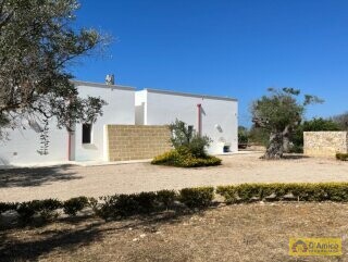 foto immobile Tipica Villa Salentina con Piscina Vista Mare a Santa Maria di Leuca n. 27