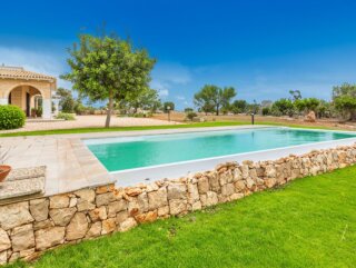 Elegant Sea View Villa with Pool for sale in Pescoluse