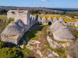 Ancient farmhouse with trulli complex for sale in Martina Franca