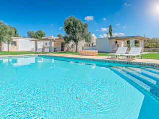 Villa con trullo antico e piscina a Ceglie Messapica