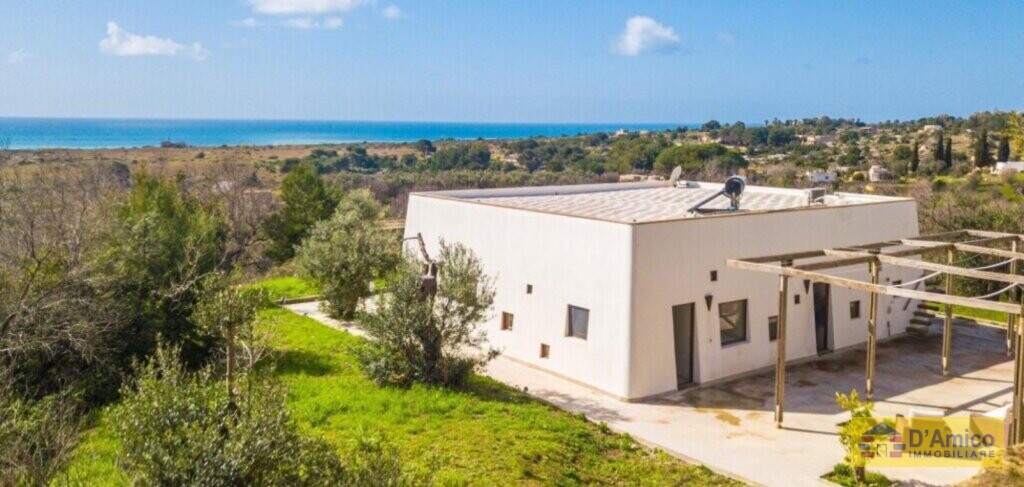 foto immobile Villa Salentina con Vista Mare in vendita a Pescoluse n. 9