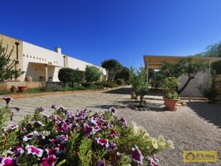 foto immobile Antica Masseria del 1629 con Piscina, Lodge, Scuderie e Frantoio Ipogeo n. 10