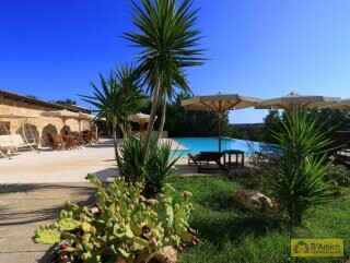 foto immobile Antica Masseria del 1629 con Piscina, Lodge, Scuderie e Frantoio Ipogeo n. 9