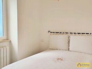 foto immobile Villa con accesso diretto al mare ad Ostuni n. 13