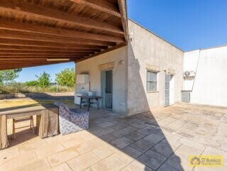 foto immobile Villa rurale con Lamione vista mare, in vendita a Pescoluse n. 8