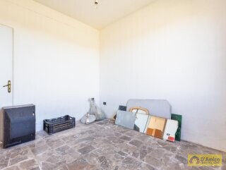 foto immobile Villa vista mare, da ristrutturare, a Pescoluse con possibile Piscina n. 28