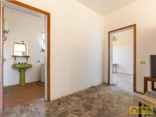 foto immobile Villa vista mare, da ristrutturare, a Pescoluse con possibile Piscina n. 24