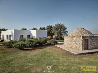 foto immobile Moderna Villa con Piscina, vista mare in costruzione n. 10