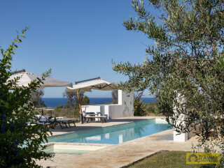 foto immobile Lussuosa Villa con Piscina vista mare a Carovigno n. 8