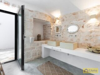 foto immobile Villa di Lusso con Piscina + 2 Dependance a Ostuni n. 25