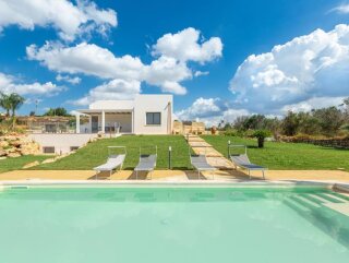 Villa con Piscina vista mare, a Pescoluse