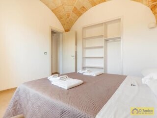 foto immobile Villa con Piscina vista mare, a Pescoluse n. 32