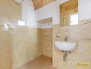 foto immobile Villa con Piscina vista mare, a Pescoluse n. 35