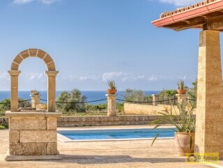 foto immobile Villa Mediterranea, con piscina e vista mare nel Salento n. 24