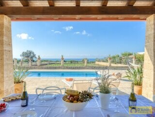 foto immobile Villa Mediterranea, con piscina e vista mare nel Salento n. 3