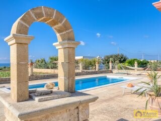 foto immobile Villa Mediterranea, con piscina e vista mare nel Salento n. 5