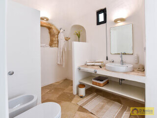 foto immobile Borgo di Trulli Autentico, con piscina, ad Ostuni n. 10