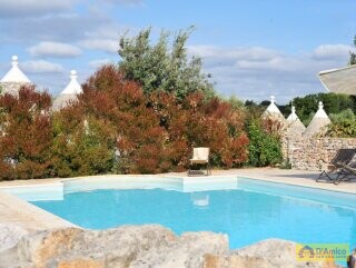 foto immobile Borgo di Trulli Autentico, con piscina, ad Ostuni n. 26