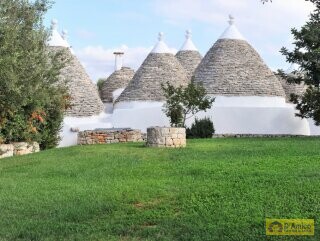 foto immobile Borgo di Trulli Autentico, con piscina, ad Ostuni n. 31