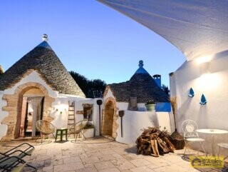 foto immobile Borgo di Trulli Autentico, con piscina, ad Ostuni n. 32