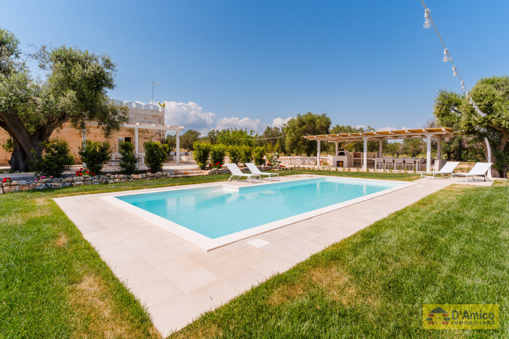 foto immobile Antico Casale con Vista mare a Carovigno n. 9