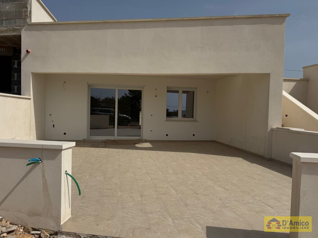 foto immobile Villetta chiavi in mano con vista mare a Torre Pali, Salento n. 9