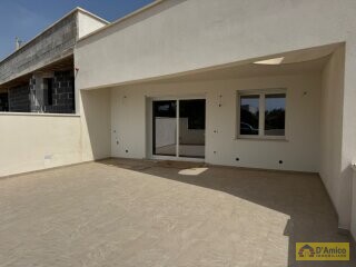 foto immobile Villetta chiavi in mano con vista mare a Torre Pali, Salento n. 2