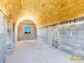 foto immobile Caratteristica villa a rustico con piscina, vista mare,  in vendita a Torre Vado n. 16