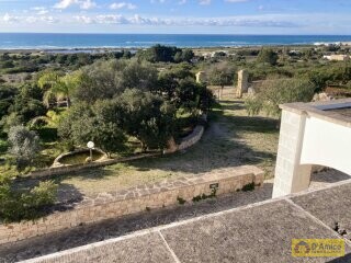 foto immobile Villa con Vista mare mozzafiato sulle spiagge di Pescoluse, nel Salento n. 32