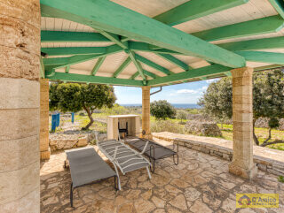 foto immobile Raffinata Villa Vista Mare con Dependance e Giardino Mediterraneo n. 7