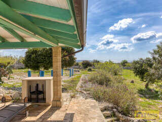 foto immobile Raffinata Villa Vista Mare con Dependance e Giardino Mediterraneo n. 9