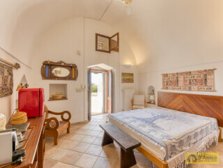 foto immobile Raffinata Villa Vista Mare con Dependance e Giardino Mediterraneo n. 28