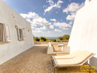 foto immobile Raffinata Villa Vista Mare con Dependance e Giardino Mediterraneo n. 31