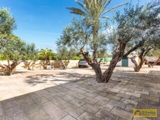 foto immobile Raffinata Villa a 250 metri dal mare, nei pressi di Gallipoli, in Salento n. 3