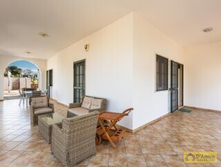 foto immobile Raffinata Villa a 250 metri dal mare, nei pressi di Gallipoli, in Salento n. 8