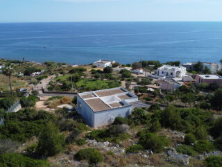 Stunning Villa with Sea Views, Swimming Pool and typical vaulted ceilings, in Torre Vado